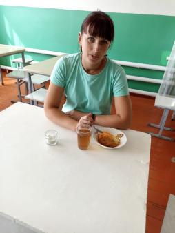 Родительский контроль 18.09.2025 г.
Блюдо из рыбы (рыба, тушеная в томате с овощами или котлеты рыбные в томатном соусе) 100/50
Картофельное пюре
Чай зеленый с сахаром и лимоном
Хлеб пшеничный
Овощи свежие ( порция) морковь, огурец, помидор, капуста белокочанная